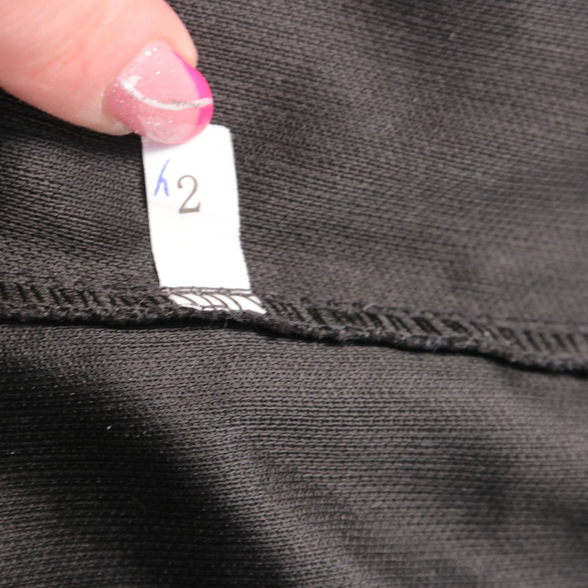 брюки не указано