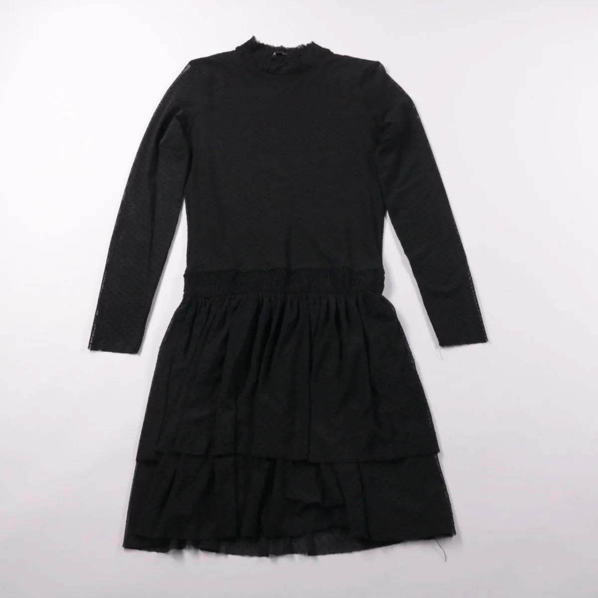 платье Distrikt